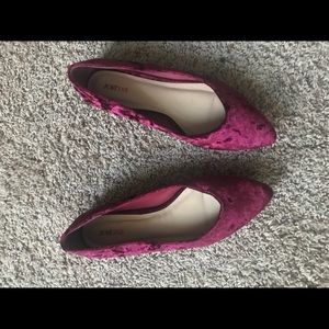 JustFab red/ burgundy velvet pointed flats. Sz 11